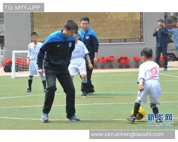 足球明星小土豆的成长之路与梦想追逐的精彩故事 足球明星小土豆的成长之路与梦想追逐的精彩故事